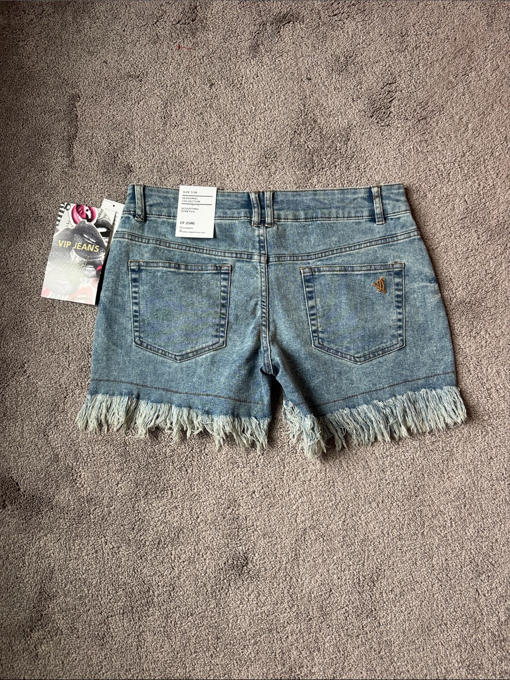 VIP Jeans Distressed Denim Cutoff Shorts Frayed Hem Mid Rise SIZE 7/28 NWT - Picture 6 of 6